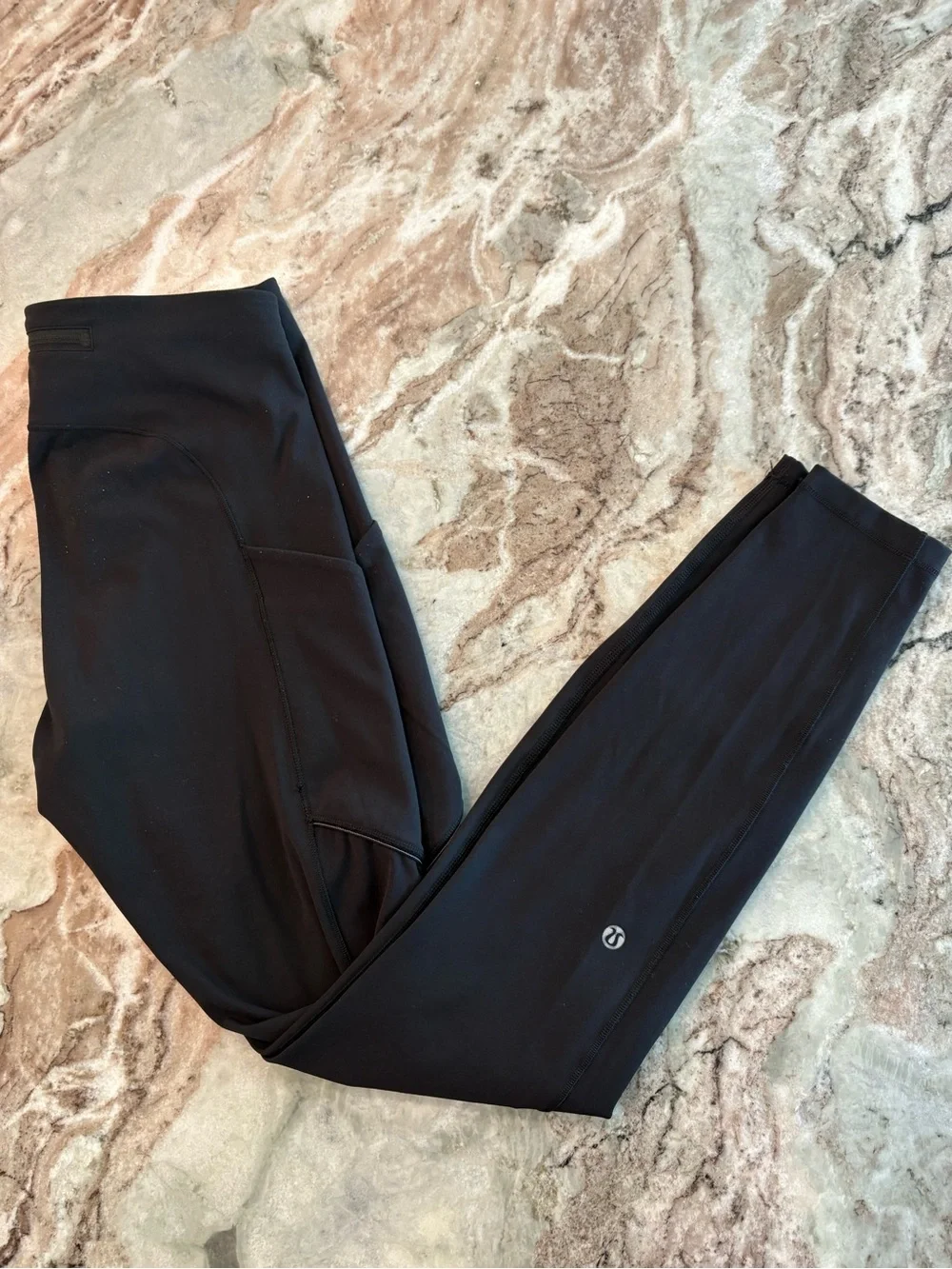Lululemon Black Leggings Size 6 Speed Up Tight Full-On Luxtreme Side Pockets - Picture 2 of 7